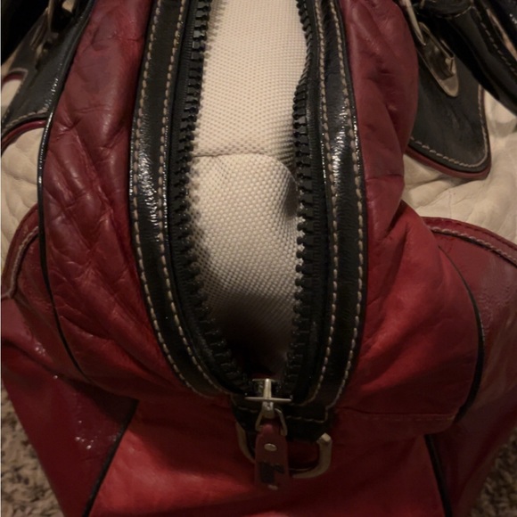 Used GUCCI OVER NIGHT CARRY ON BAG . - Picture 9 of 16